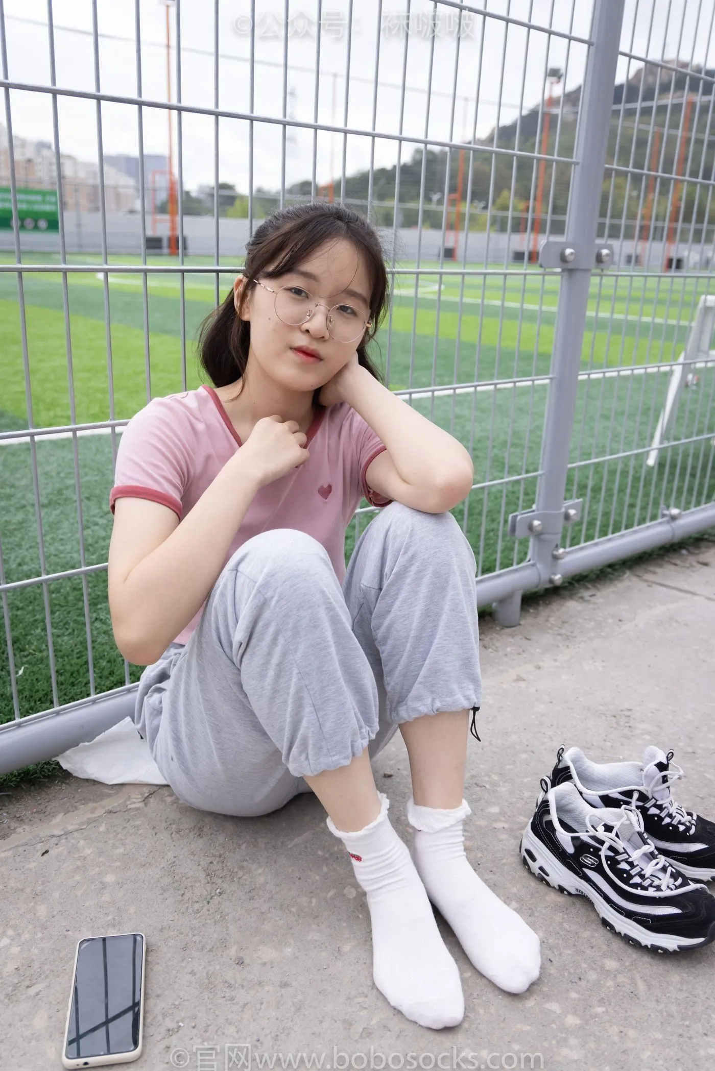 [BoBoSocks袜啵啵]NO.016 熊熊-斯凯奇运动鞋、棉袜（踩脏）、裸足 [147P]插图7